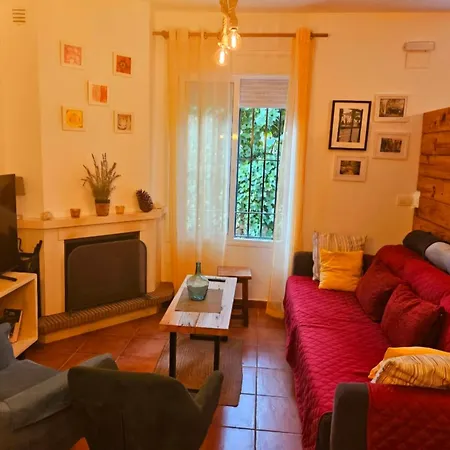 La Casa Junto Al Sendero Del Rio & Piscina # Aire Acondicionado Holiday home