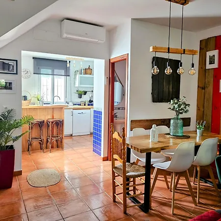 Holiday home La Casa Junto Al Sendero Del Rio & Piscina # Aire Acondicionado